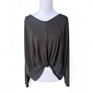 LAVENDER FIELD | women’s m long sleeve V-neck top with front knot detail